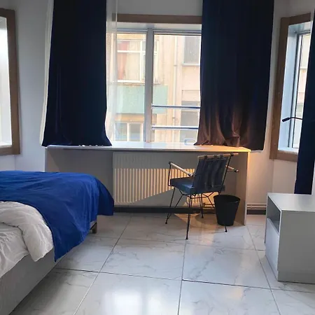 In A Digital Nomad House 107 *